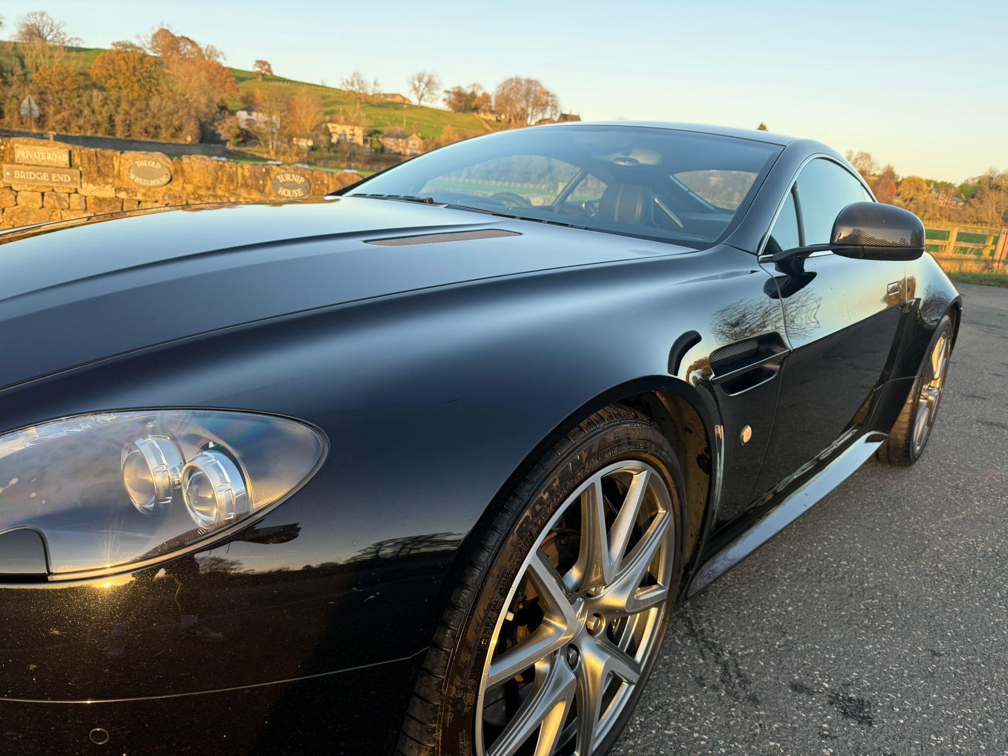 Aston Martin Vantage