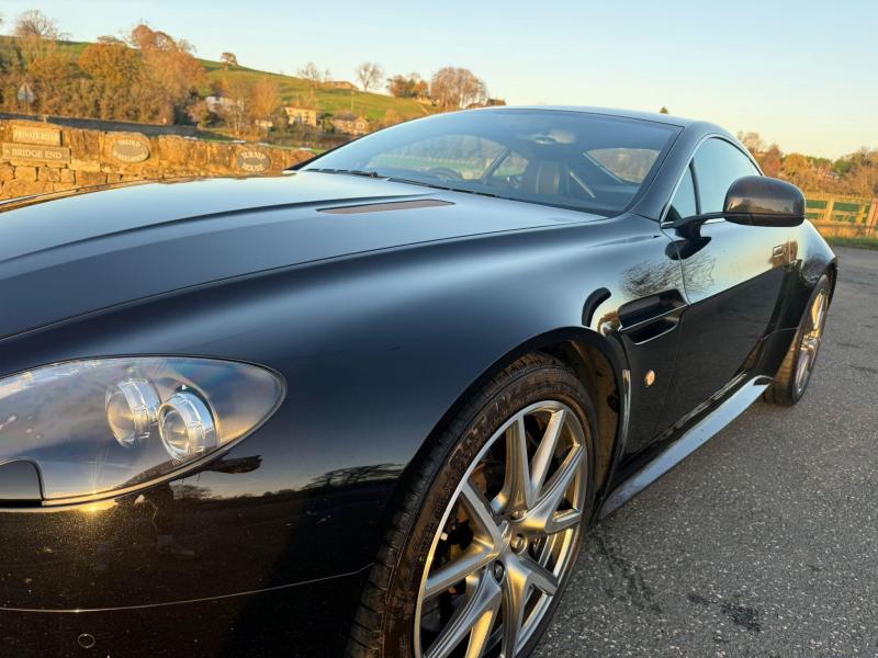 Aston Martin Vantage