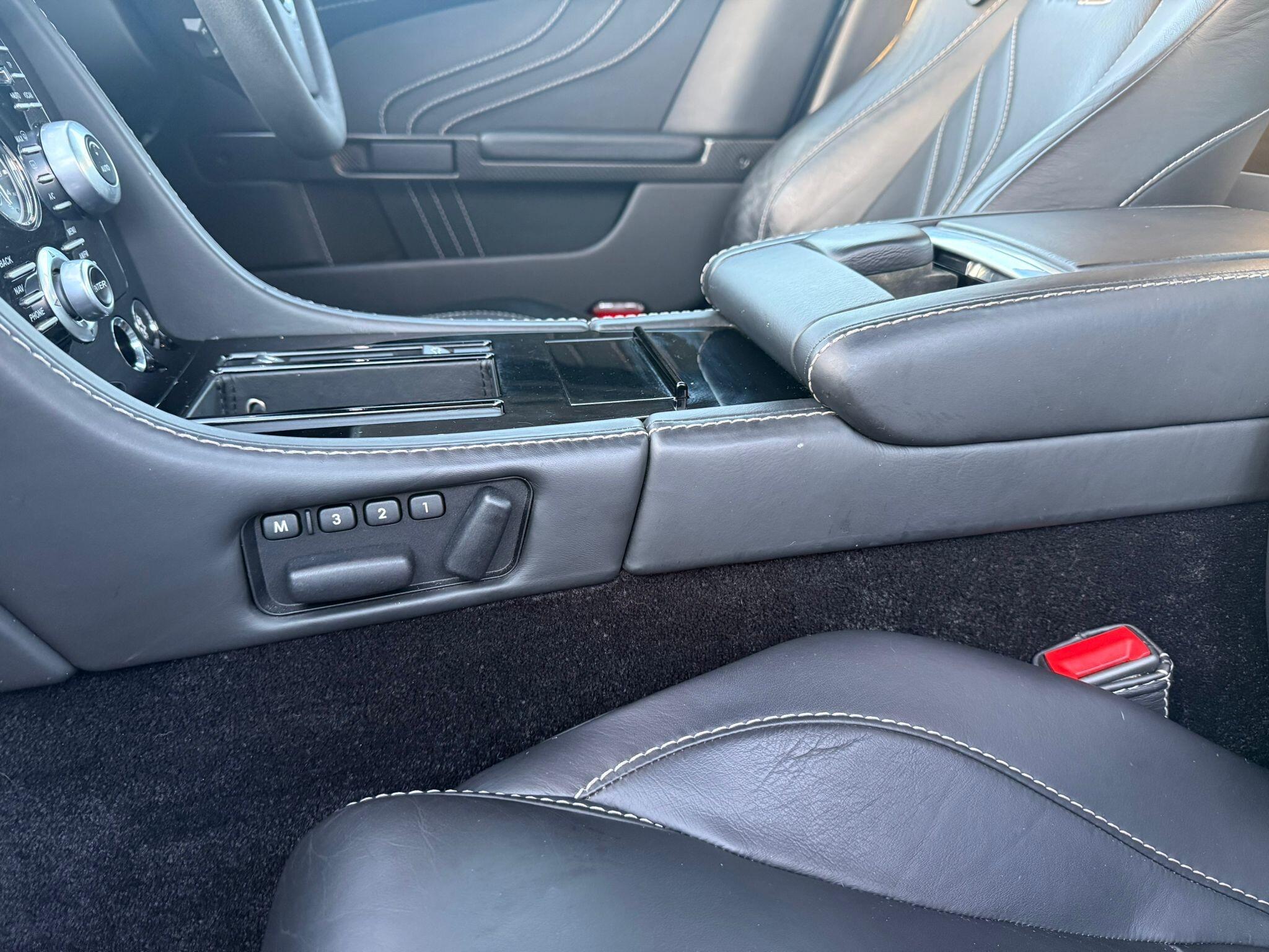 Aston Martin Vantage