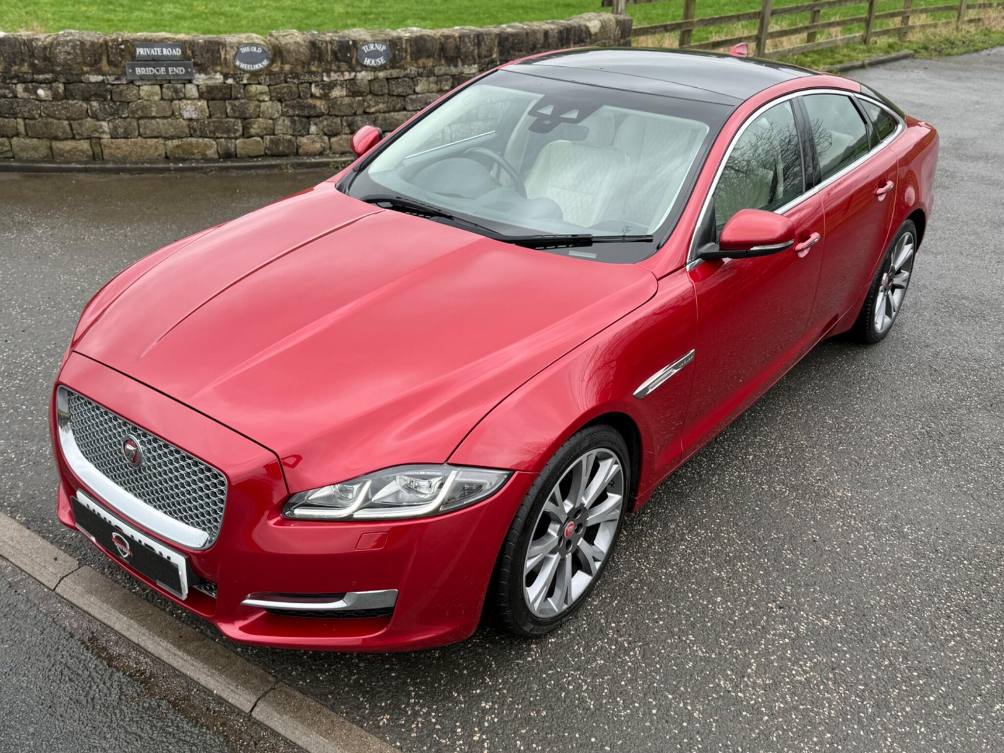 Jaguar Xj
