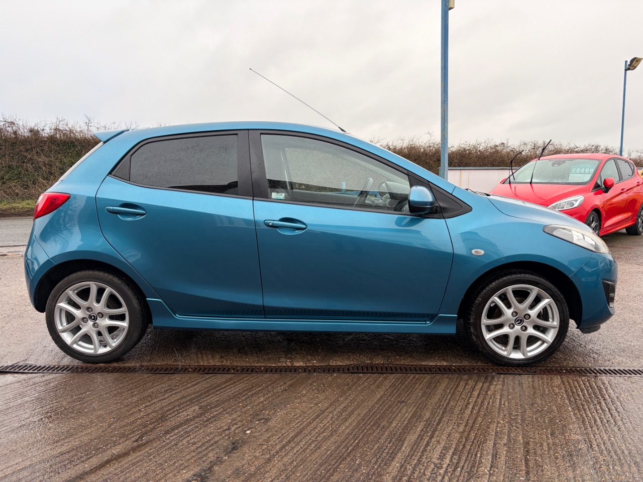 Mazda 2