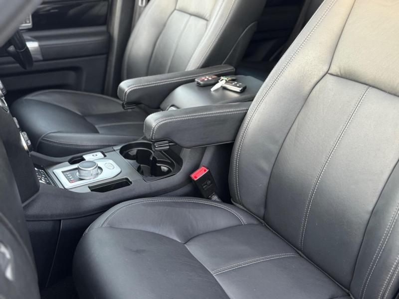 Land Rover Discovery 4