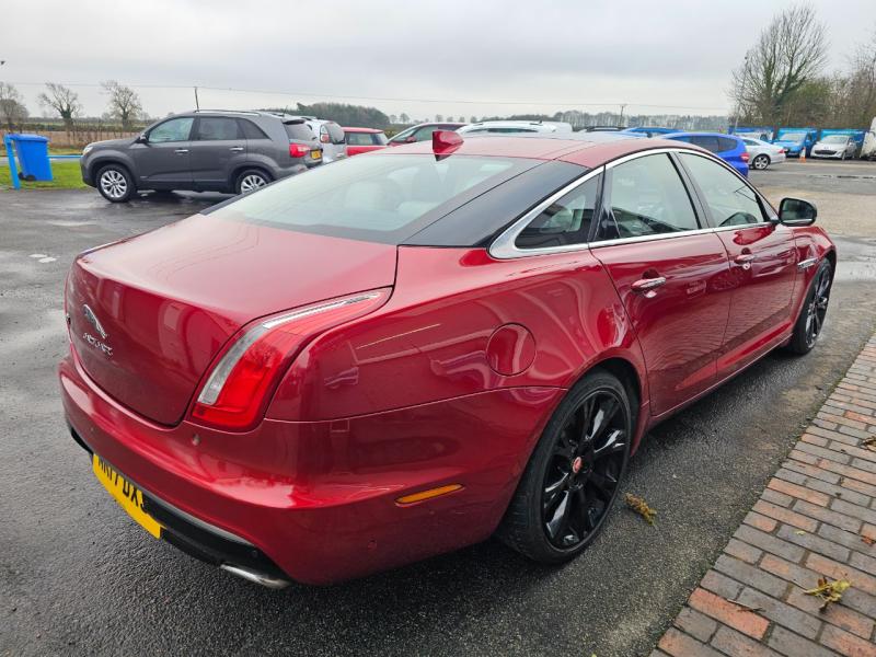 Jaguar Xj