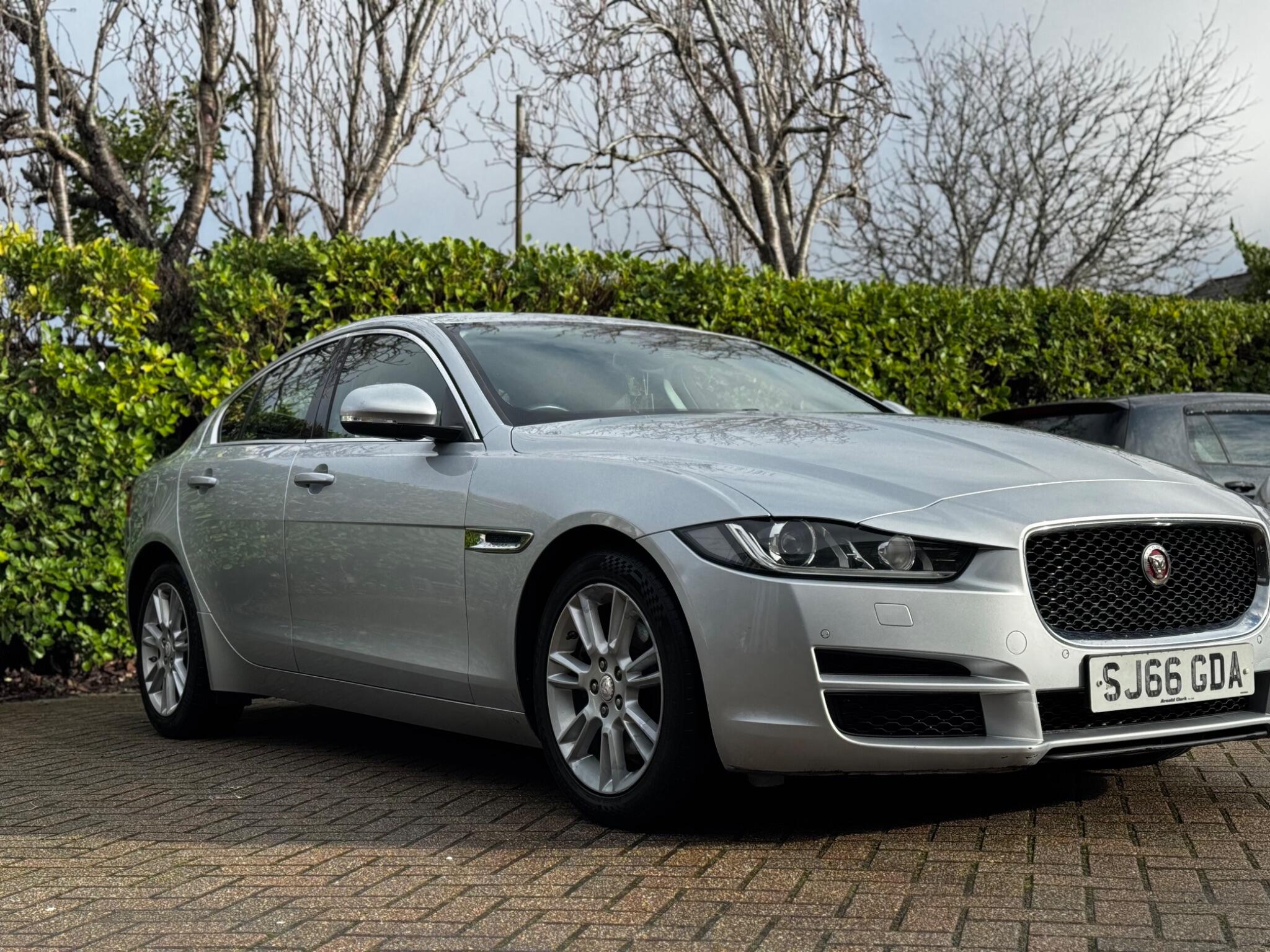 Jaguar XE
