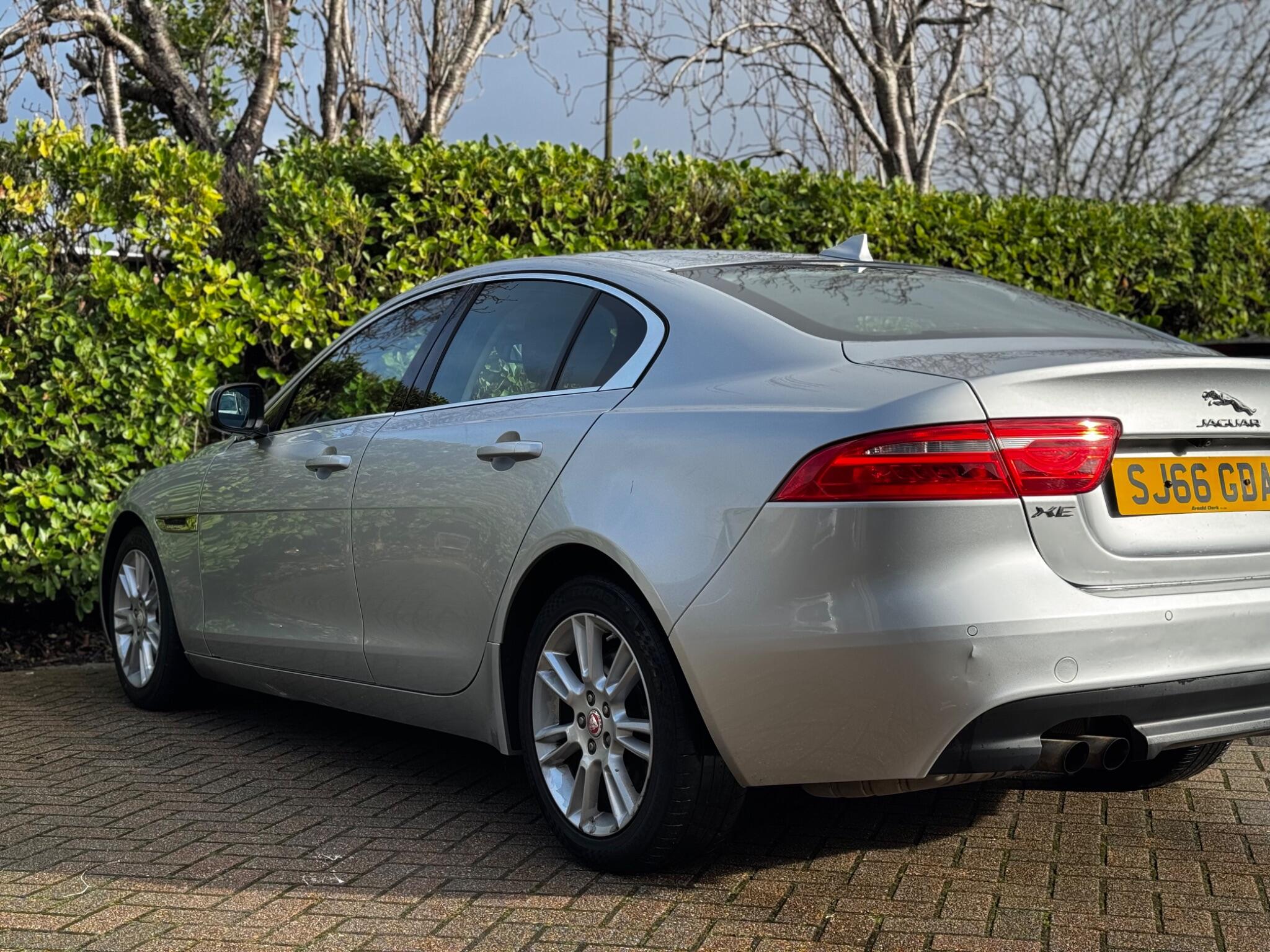 Jaguar XE