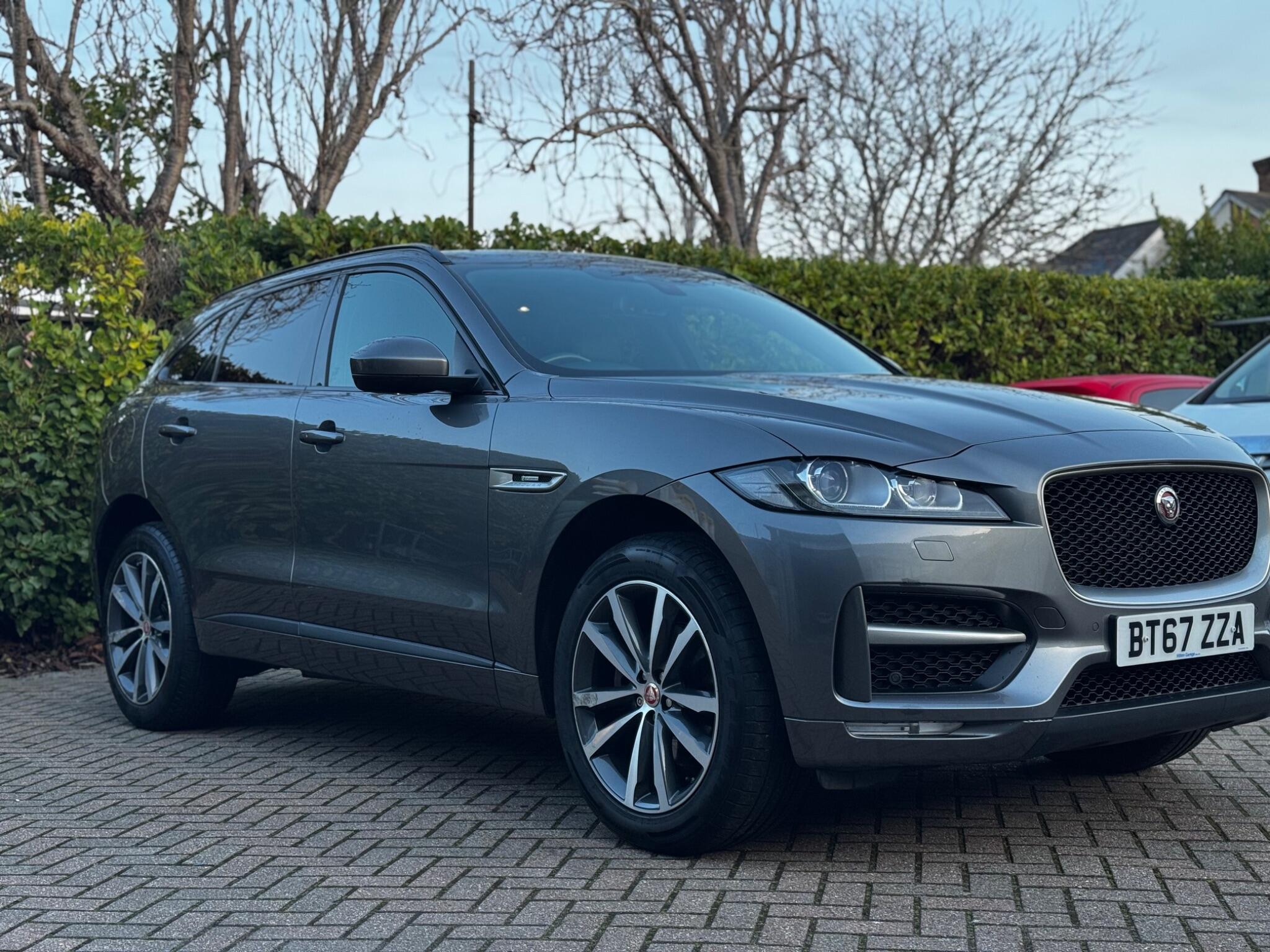 Jaguar F-Pace