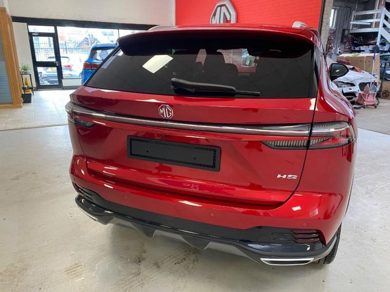 MG Motor UK HS
