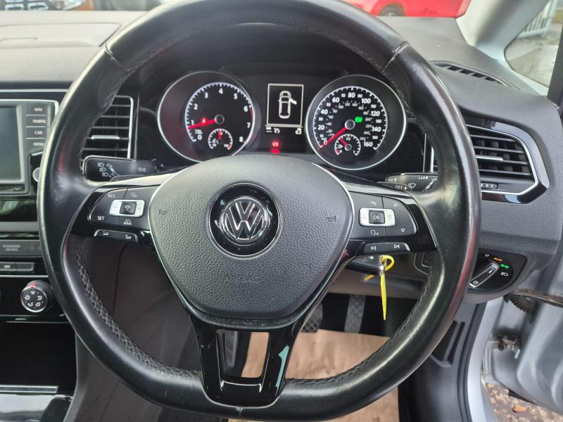 Volkswagen Golf Sv