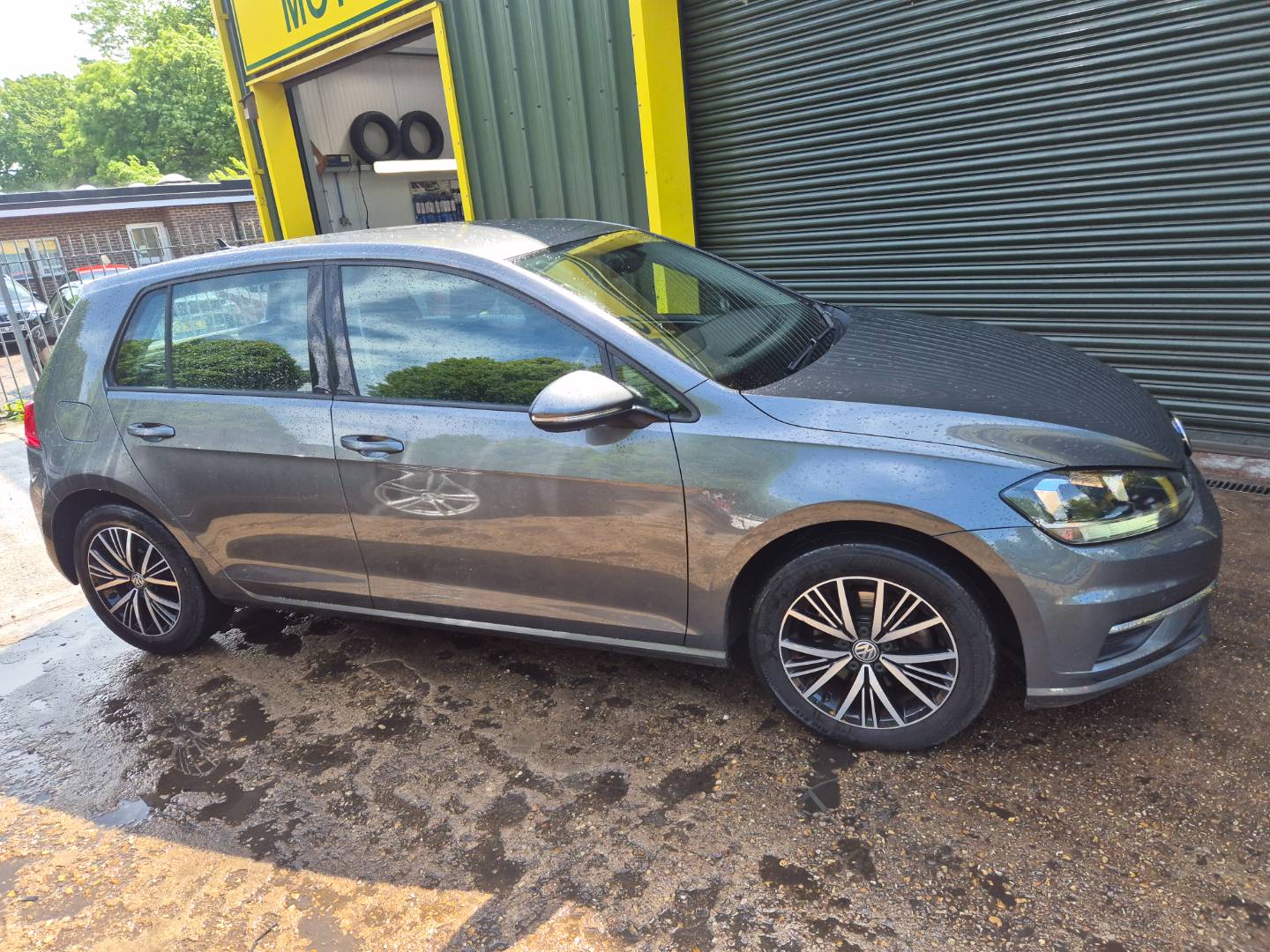 Volkswagen Golf