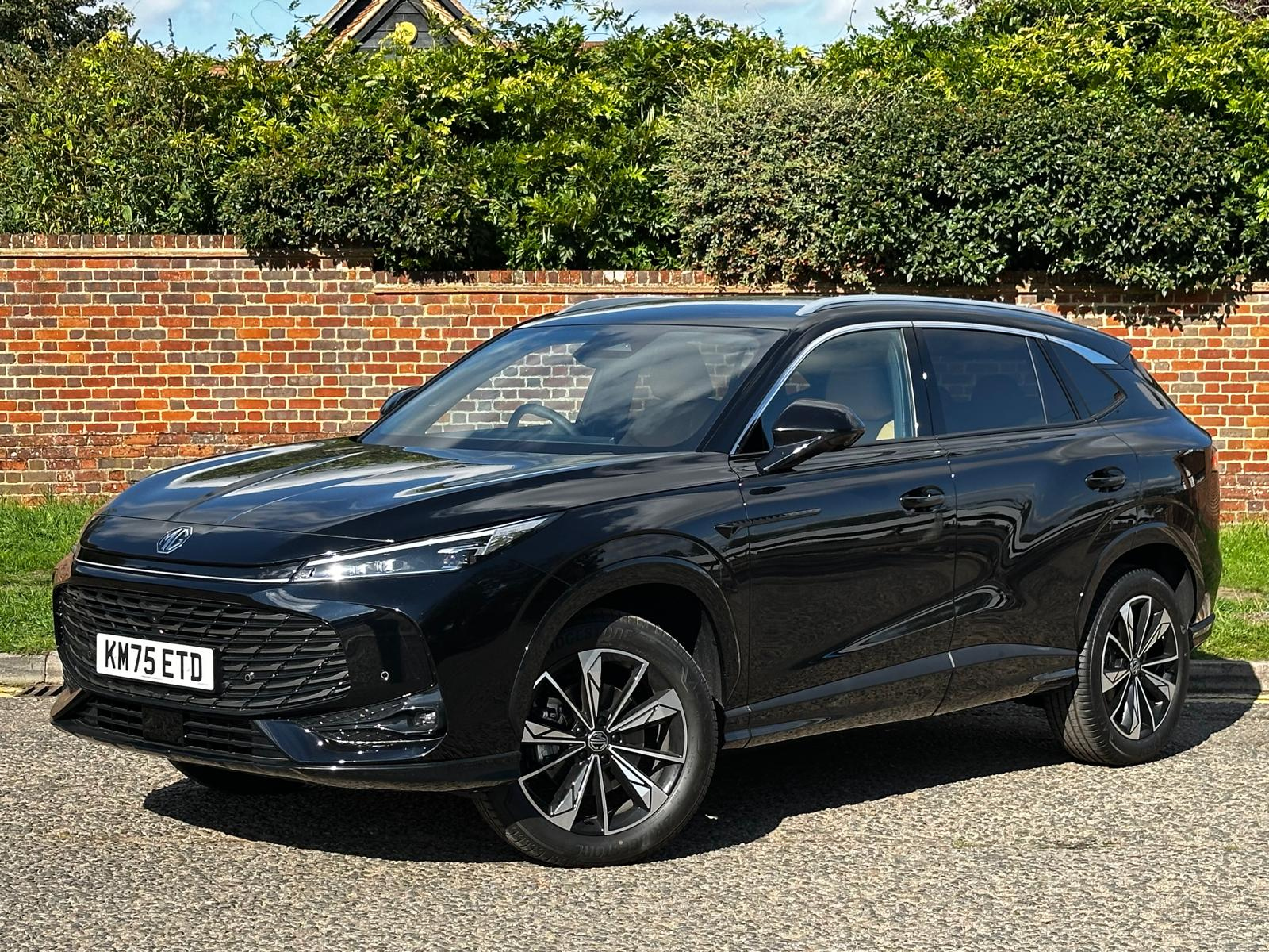 MG Motor UK HS