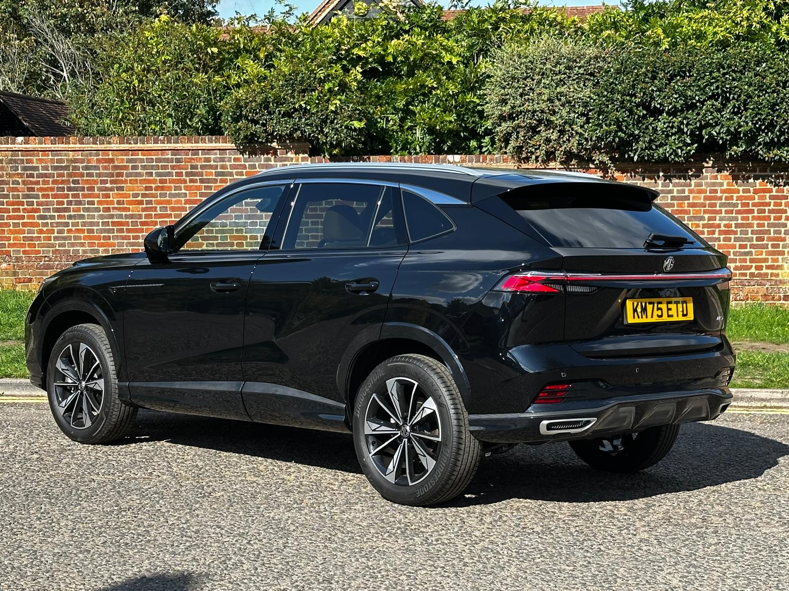 MG Motor UK HS