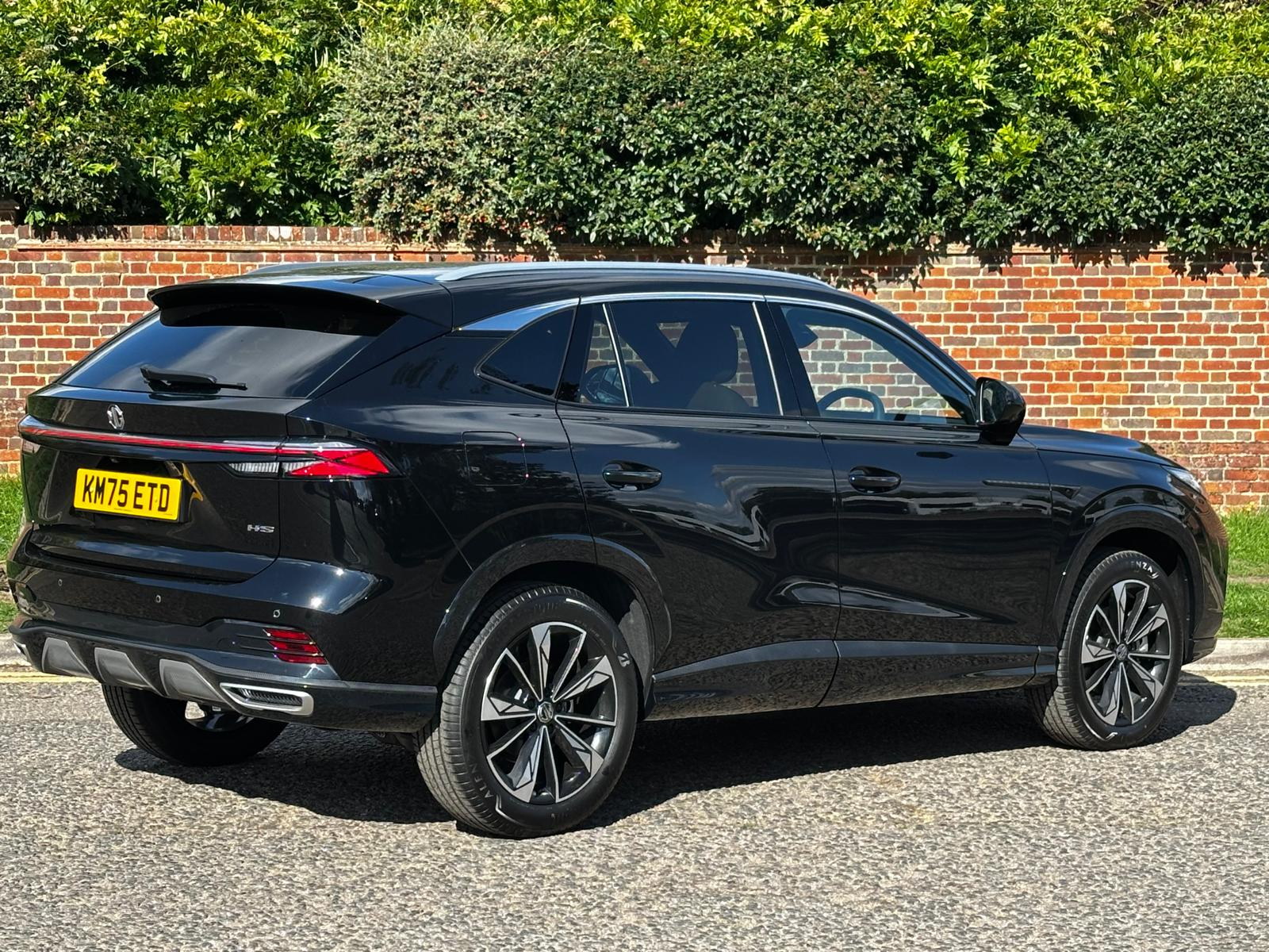 MG Motor UK HS