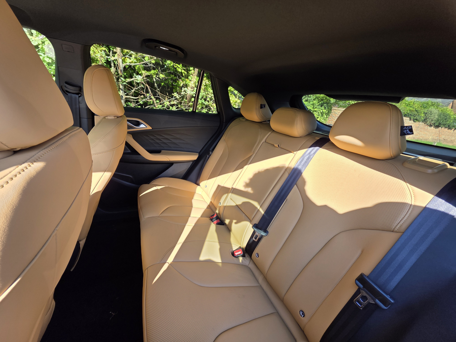 MG Motor UK HS