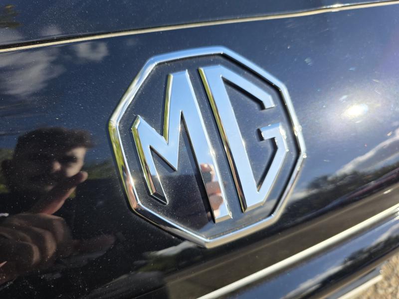 MG Motor UK HS