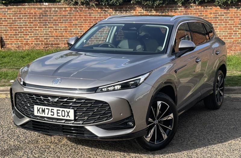 MG Motor UK HS