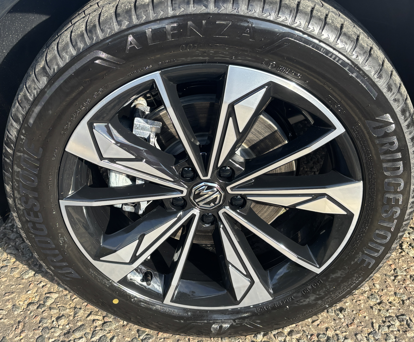 MG Motor UK HS