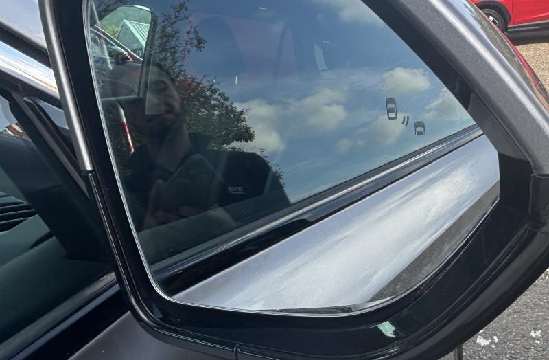 MG Motor UK HS