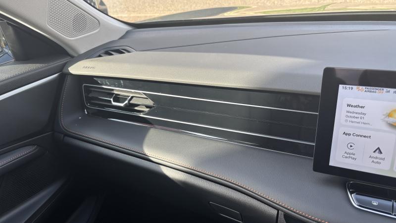 MG Motor UK HS