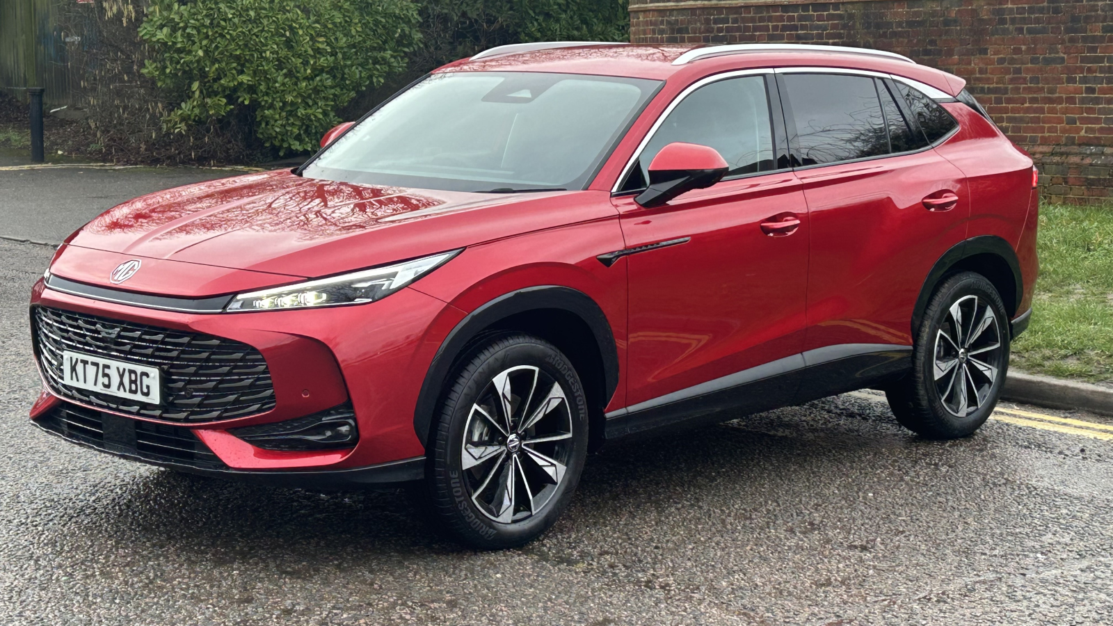 MG Motor UK HS