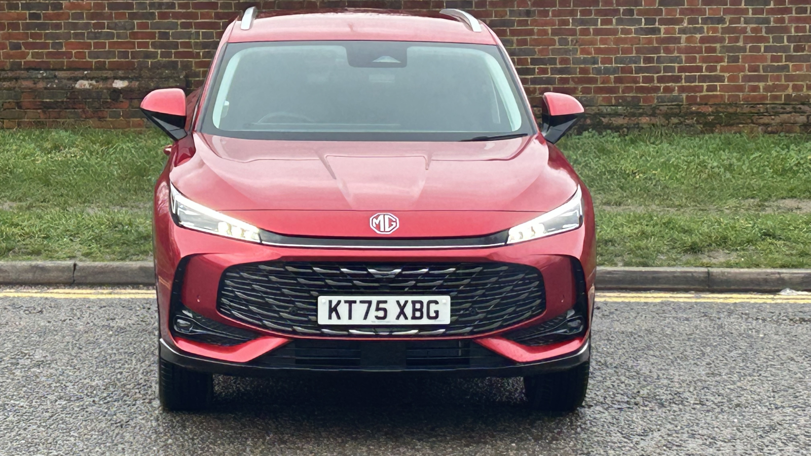 MG Motor UK HS