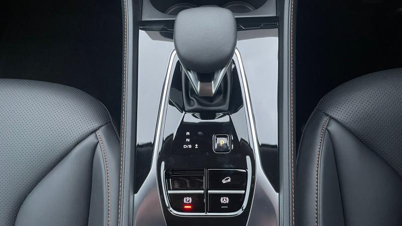 MG Motor UK HS