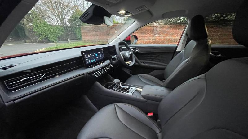 MG Motor UK HS