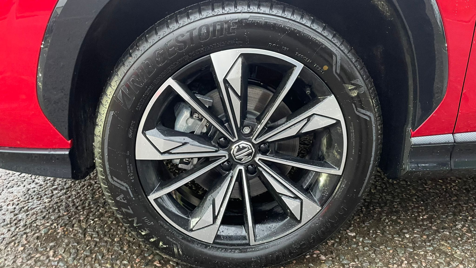 MG Motor UK HS