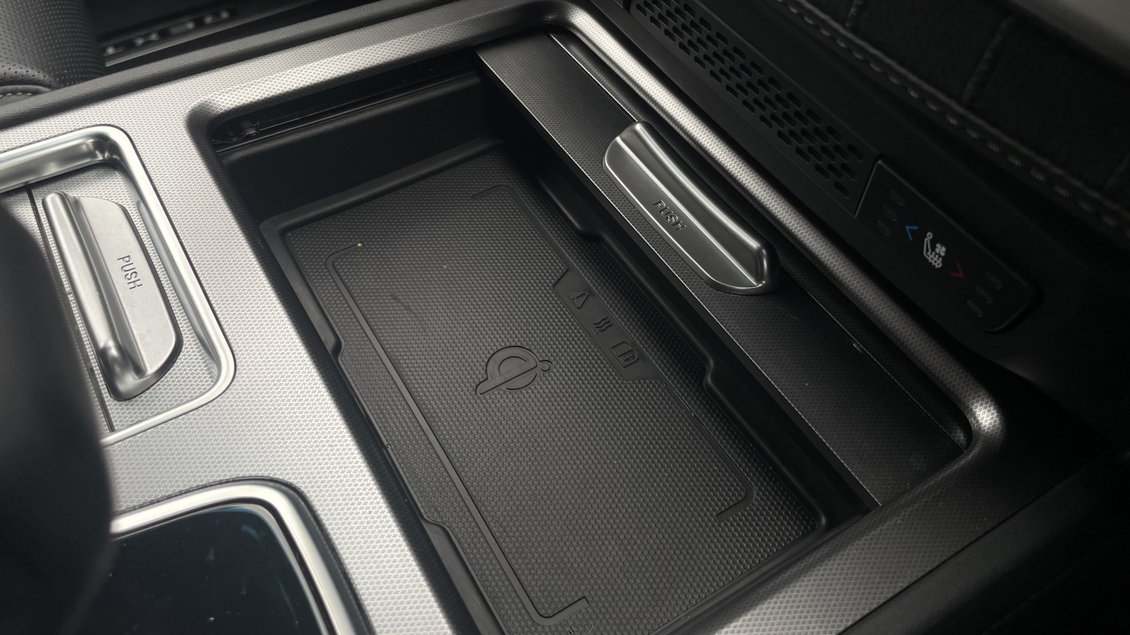 KGM Rexton