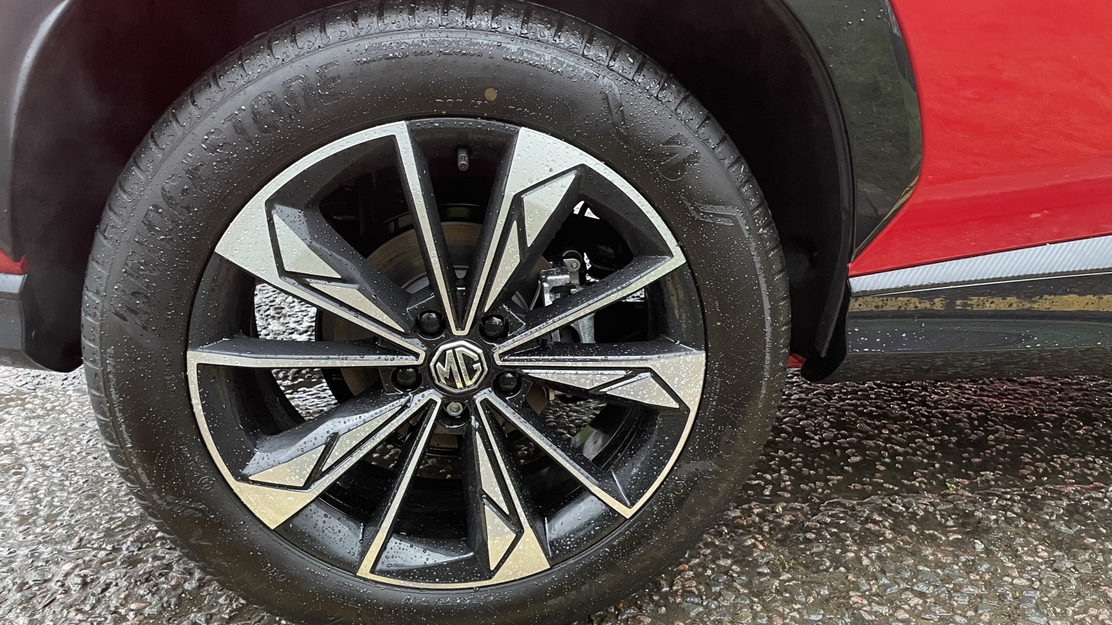 MG Motor UK HS