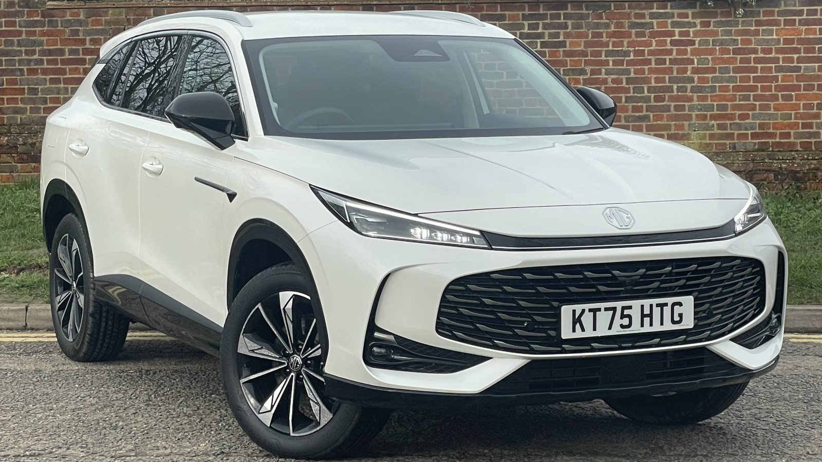 MG Motor UK HS