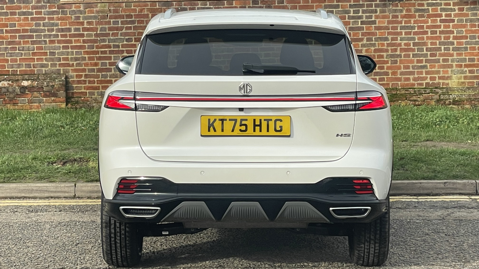 MG Motor UK HS