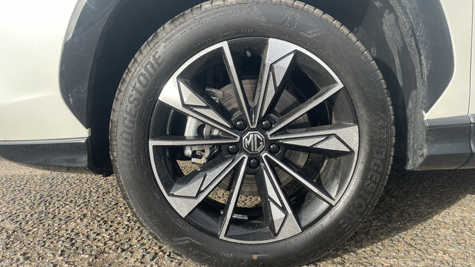 MG Motor UK HS