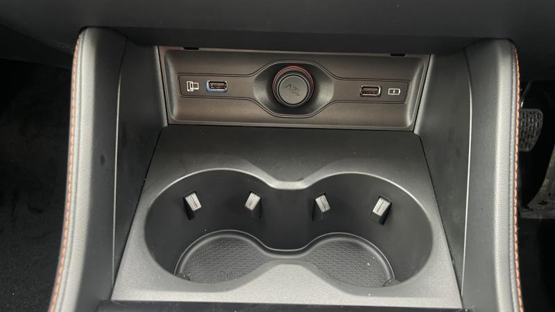 MG Motor UK HS