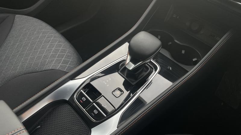 MG Motor UK HS
