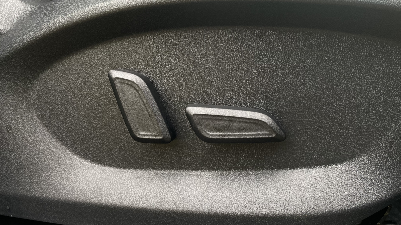 MG Motor UK HS