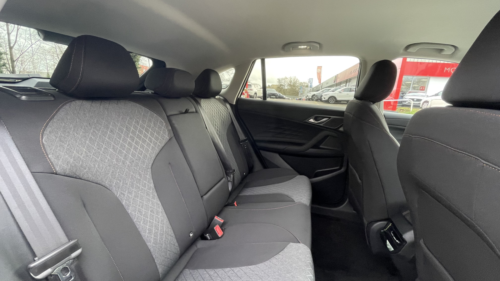 MG Motor UK HS