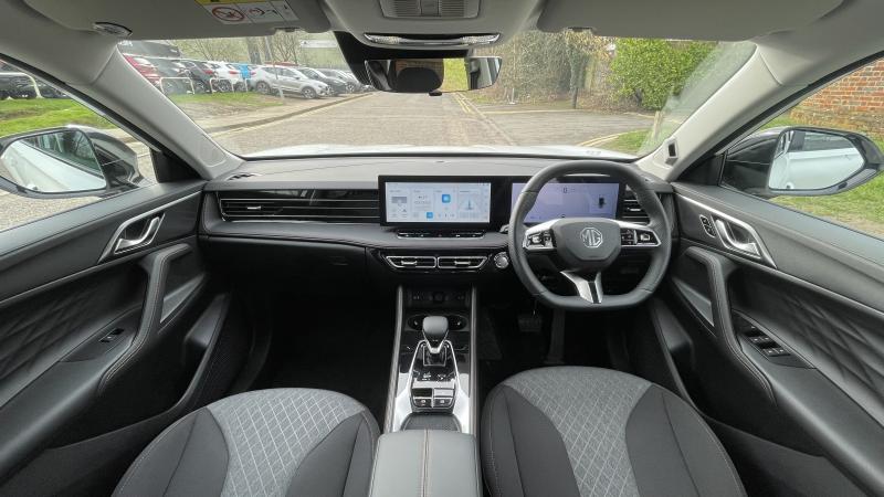 MG Motor UK HS