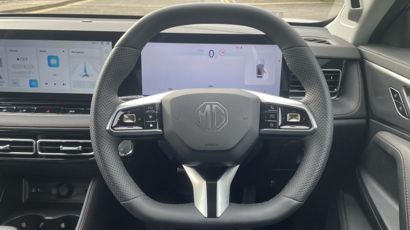 MG Motor UK HS