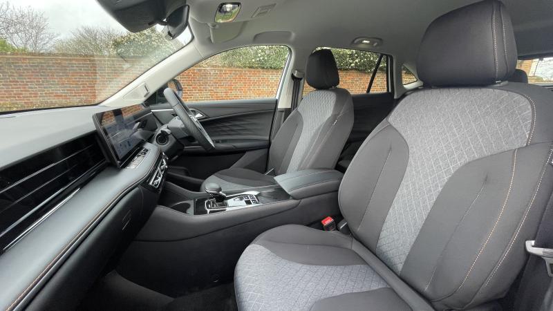 MG Motor UK HS