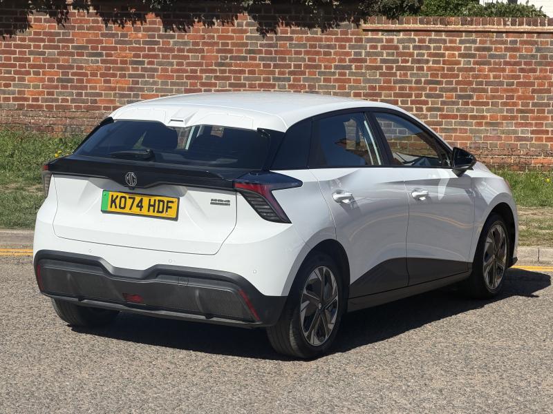 MG Motor UK Mg4