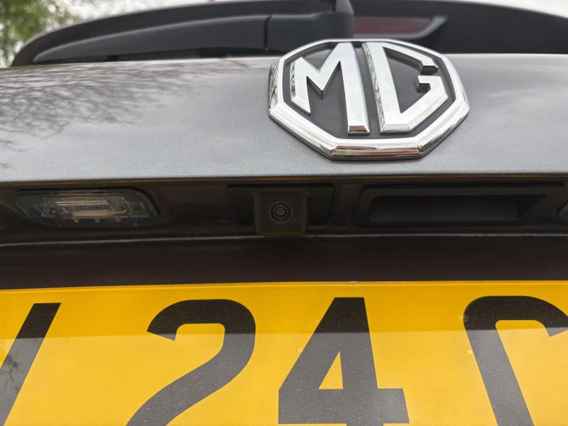 MG Motor UK HS