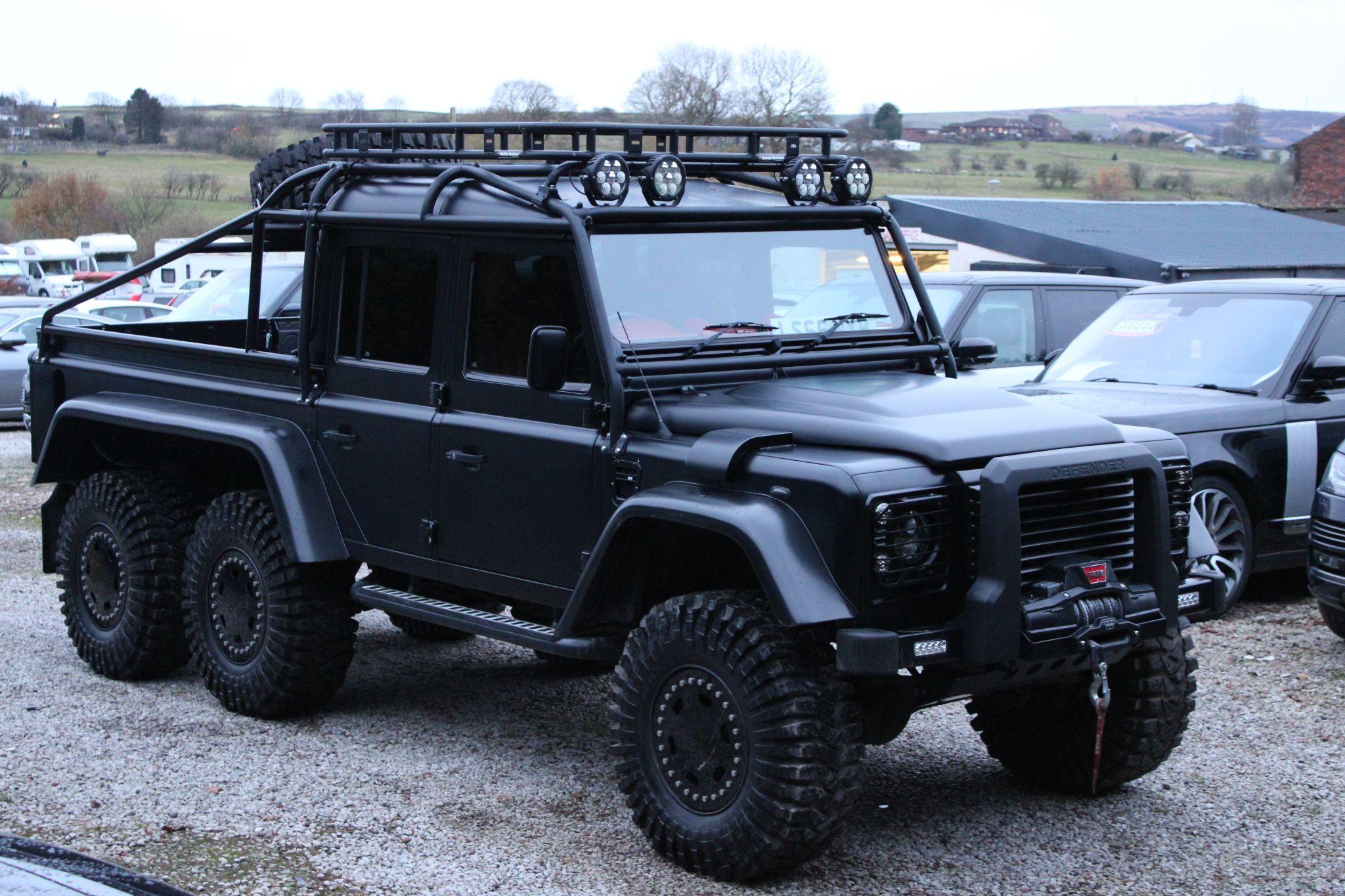 Land Rover Defender 110