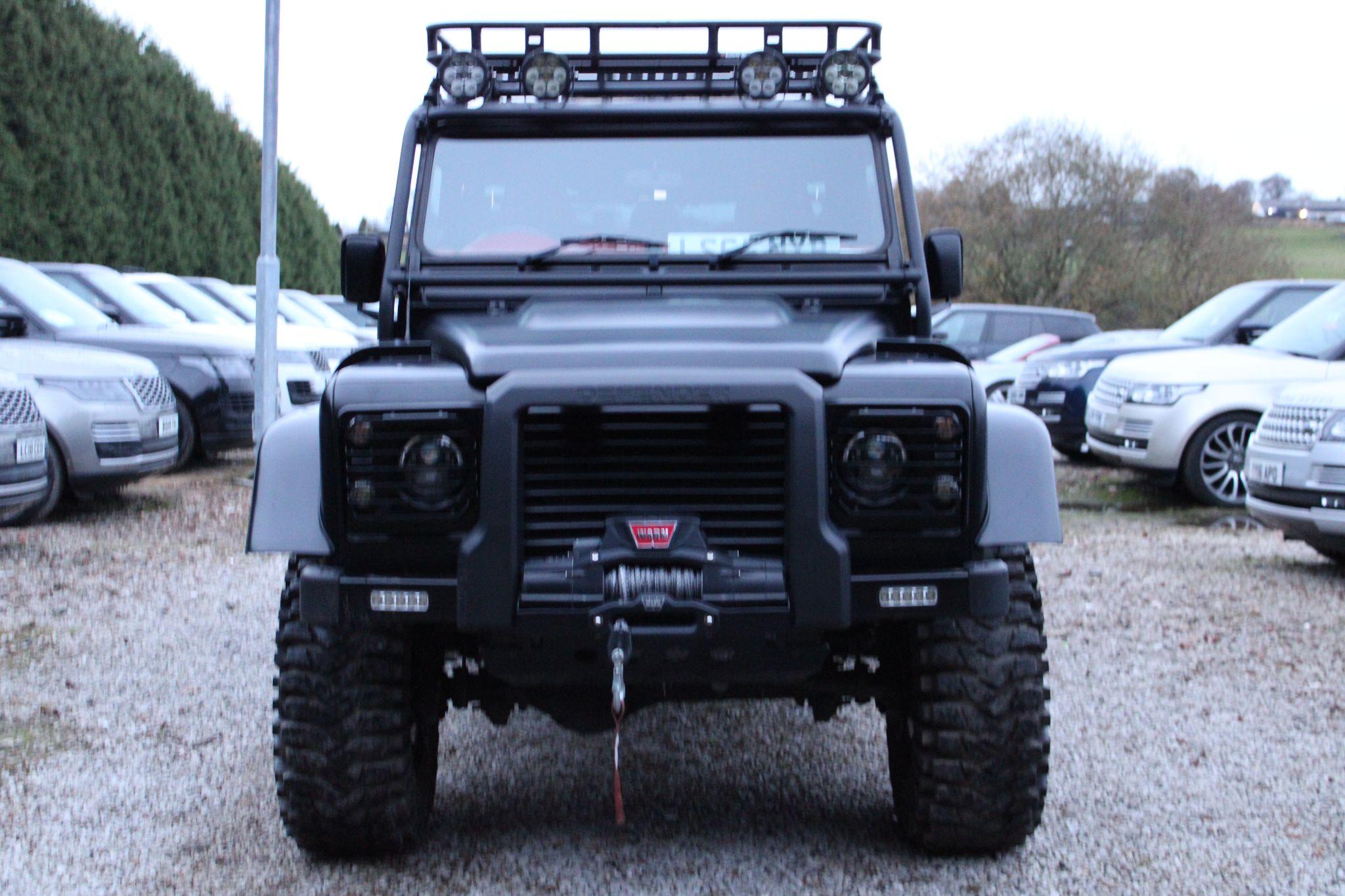 Land Rover Defender 110
