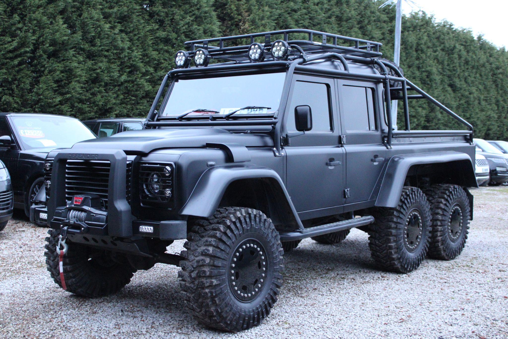 Land Rover Defender 110