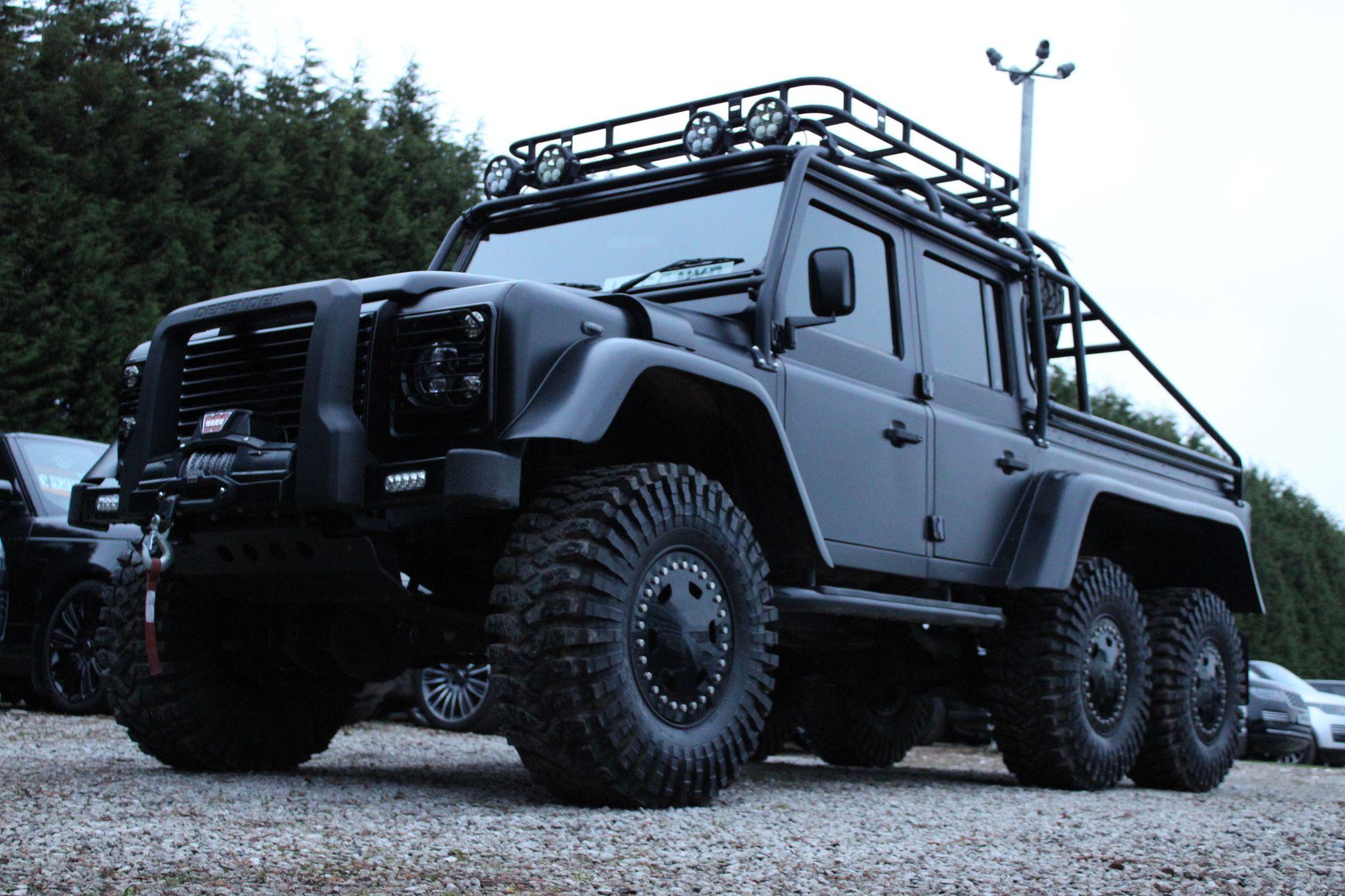 Land Rover Defender 110