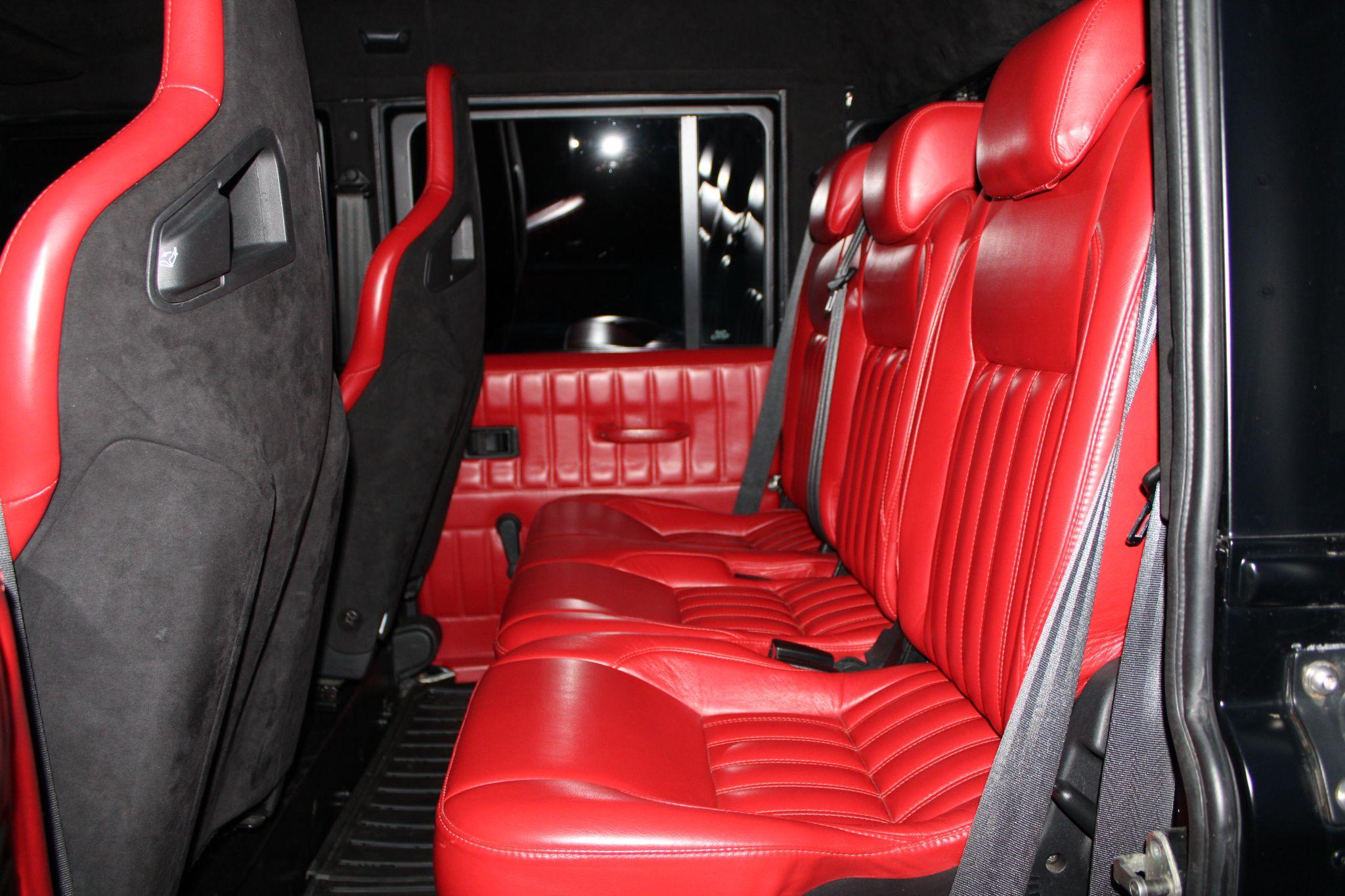 Land Rover Defender 110