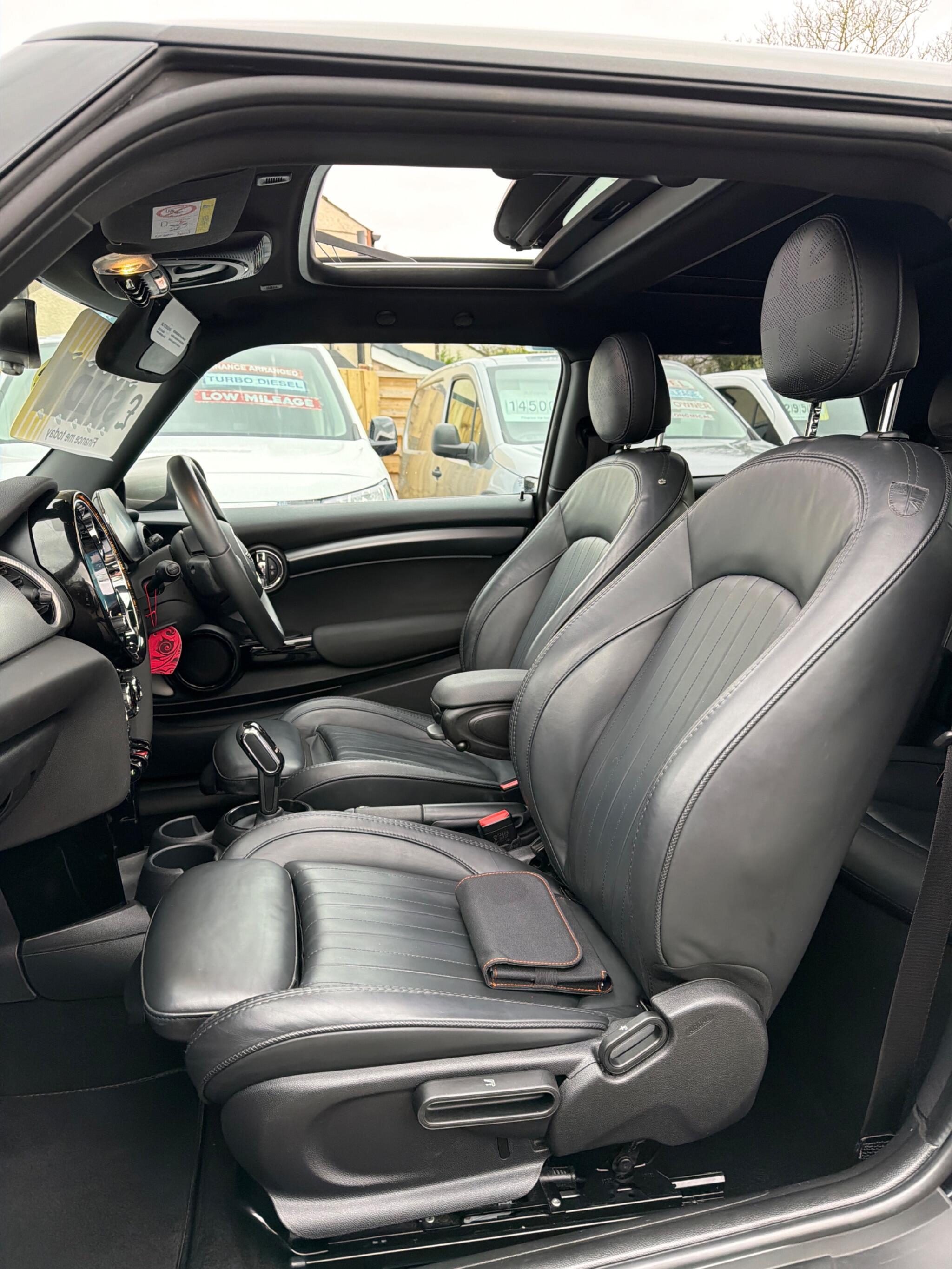Mini Hatch