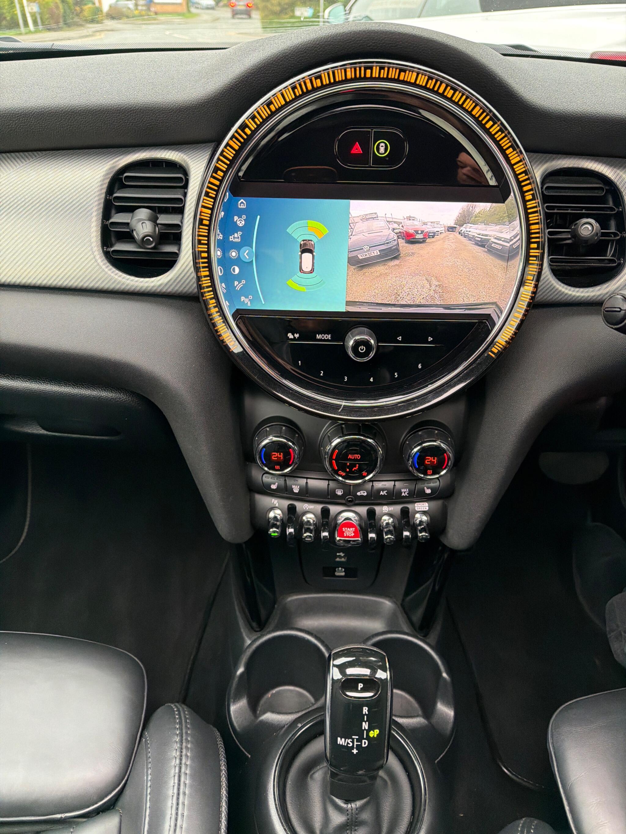 Mini Hatch