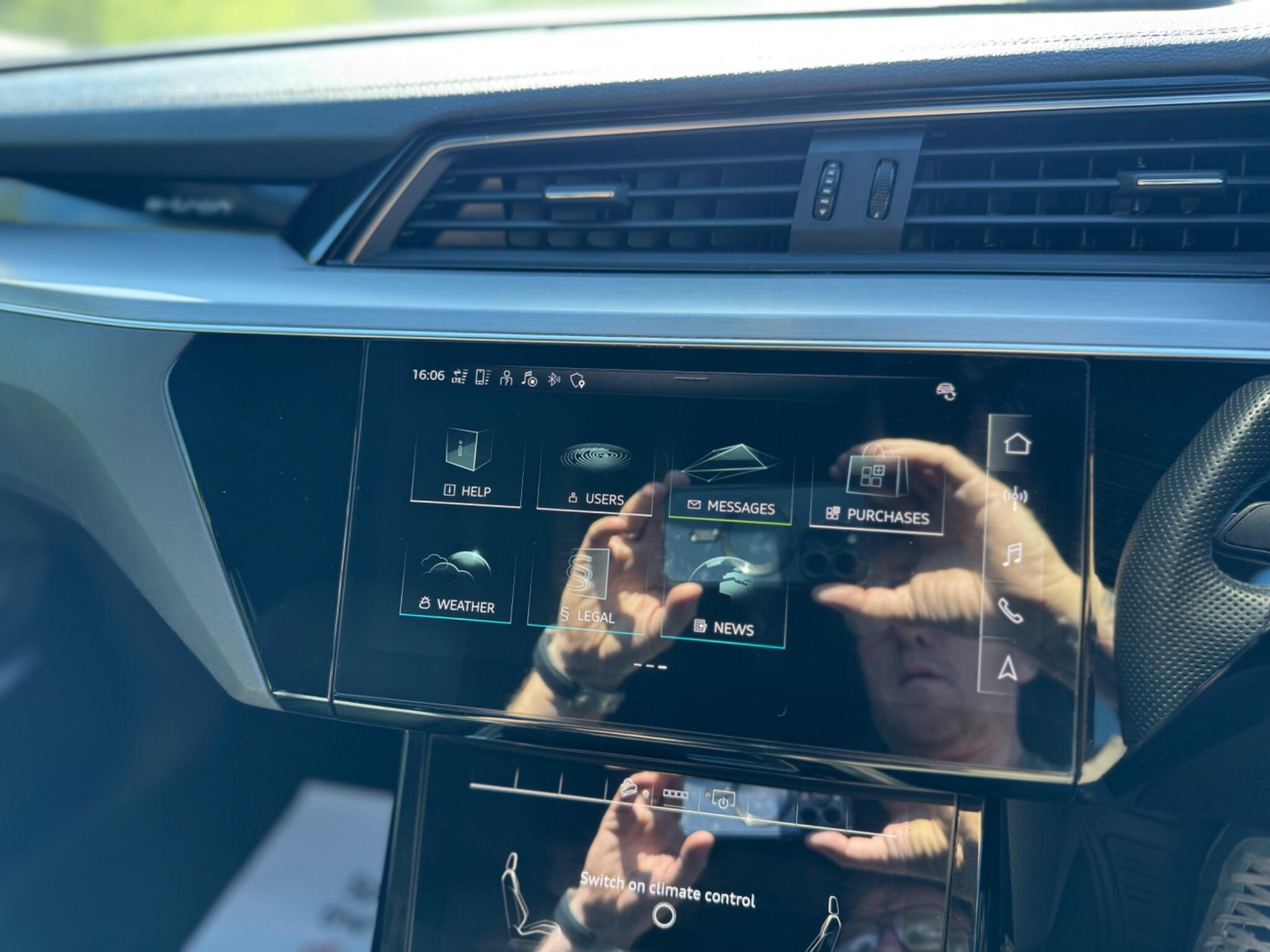 Audi E-tron