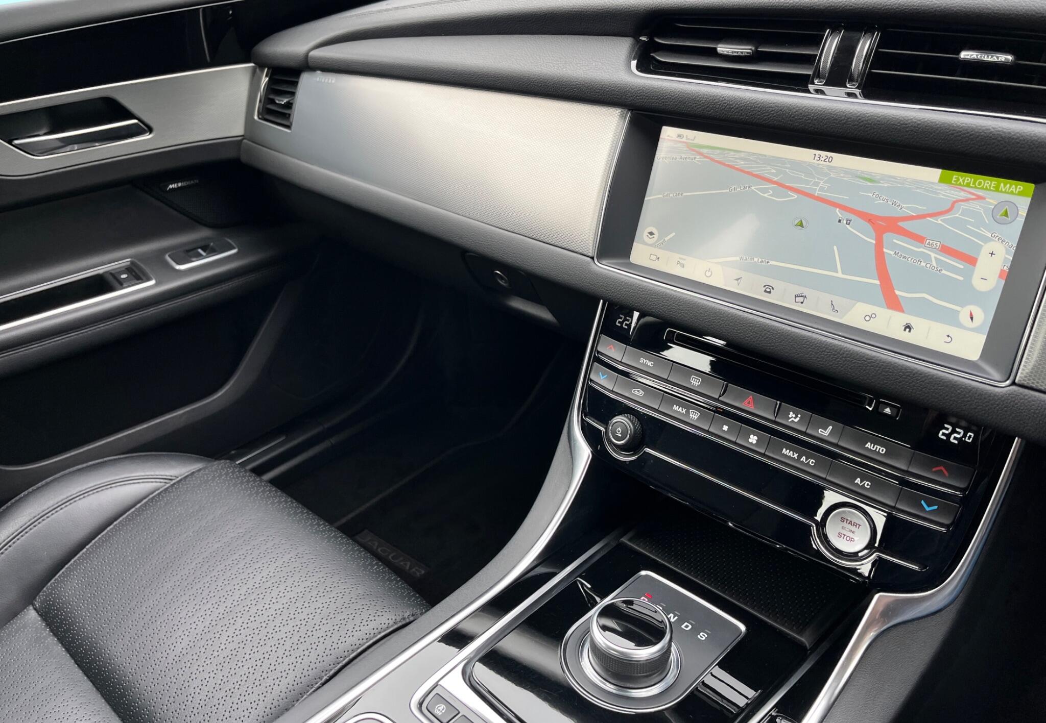 Jaguar XF